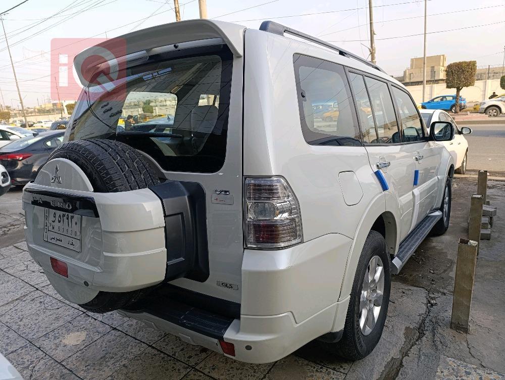 ميتسوبيشي باجيرو
